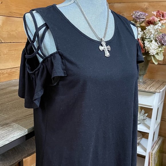 Cha Cha Vente Large Black cold shoulder top - Picture 5 of 7